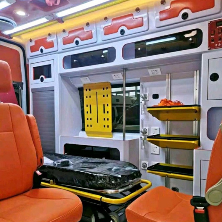 美兰长途救护车护送病人租赁价格